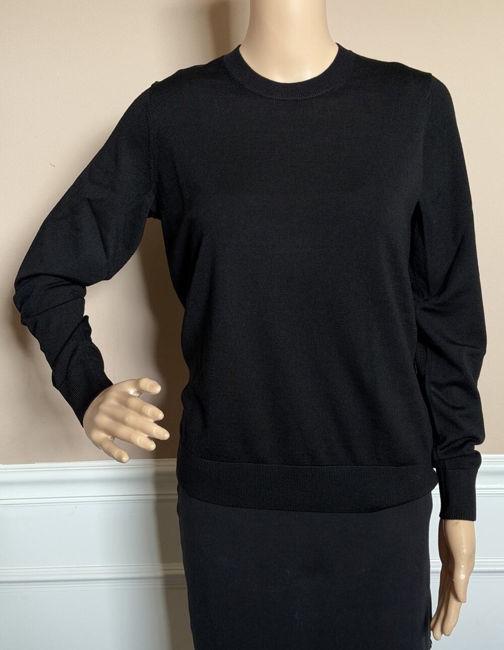 Burberry Lea 100% Wool Black Sweater Small 8091166 NWT $915